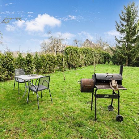 Charming Chalet In Beauraing With Fenced Garden Exterior foto